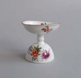 Doppel-Eierbecher mit  Blumendekor