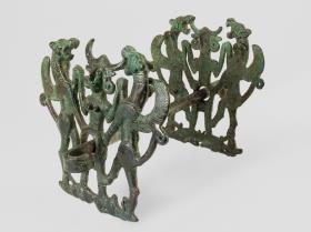 Stangentrense mit Figurinen (Mischwesen - Motiv "Herr der Tiere")