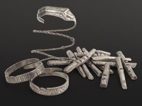 Hortfund aus Schmuck und Barren