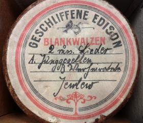 "Zwei russische Lieder: a) Junggesellenlied, b) Lied der Verheirateten"
