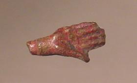 Anhänger in Form einer Hand