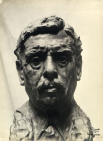 Die Büste Alexandre Falguière im Atelier Druets (en face)