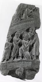 Nasika-Giebel mit Anbetungsszenen (Fragment)