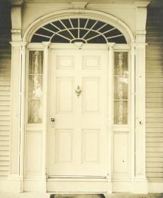 South Kingstown, Kingston, 1305, Kingstown Road, Thomas Stafford Taylor House / Hagadorn House, Hauseingang