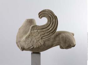 Torso eines Greifen vom Dach des Großen Altars