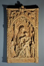 Thronende Madonna mit Engeln