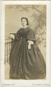Porträt der Camilla Norden
