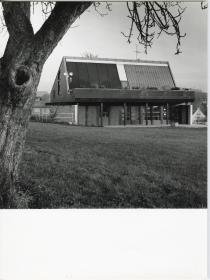 Junkers, Modernes Einfamilienhaus mit Hoesch-Energiedach ("Solarabsorber")