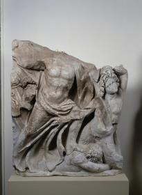 Schrankenrelief: Gigantomachie