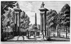 Haupteingang von Sanssouci mit Obeslisk