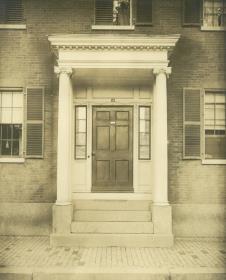 Salem, 14, Pickman Street, Hauseingang