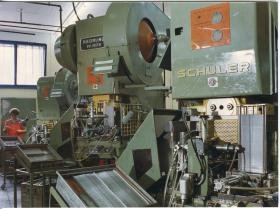 Robert Bosch GmbH, Produktion von Metallteilen (Stanzmaschinen?)