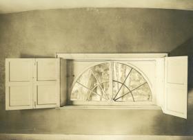 Salem, Fenster