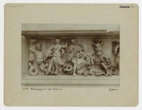 Pergamonaltar, Ostfries - Ausschnitt: Hekate und Artemis