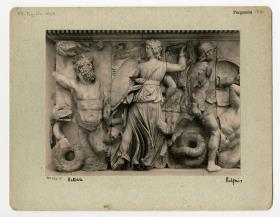 Pergamonaltar, Ostfries - Ausschnitt: Hekate