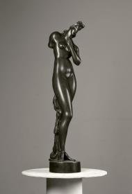 Stehende Figur
