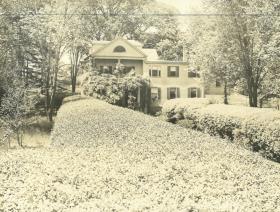 Salem, 46, Dearborn Street, Dodge-Bertram-Whipple House, Haus mit Garten