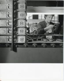 Robert Bosch GmbH, Prüfung von Oxyd-Magneten (für Magnetzünder)