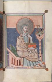 Evangeliar aus dem Abdinghofkloster Sankt Peter und Paul in Paderborn. Der Evangelist Johannes vor dem Schreibpult.