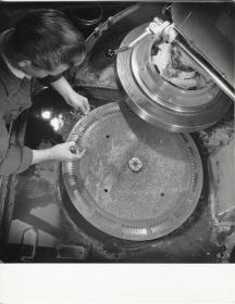 Robert Bosch GmbH, Produktion von Einspritzdüsen