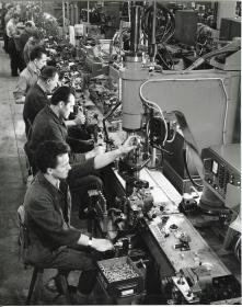 Robert Bosch GmbH, Fließbandproduktion von Einspritzpumpen