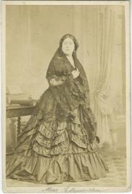 Porträt der Agnes Elsworthy