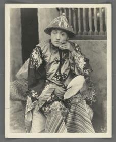 Richard Barthelmess im Film "Broken Blossoms or the Yellow Man and the Girl"