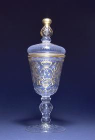Kleiner Deckelpokal auf Königin Elisabeth Christine