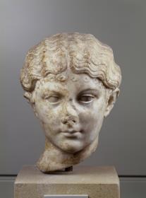 Bildnis einer Frau (Livilla ?) aus dem julisch-claudischen Kaiserhaus