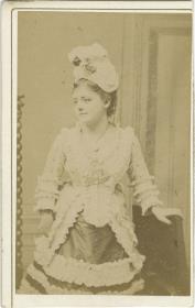 Porträt der Paola Marié