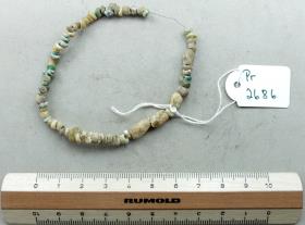 Kette aus Glasperlen