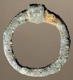 Ring mit Öse