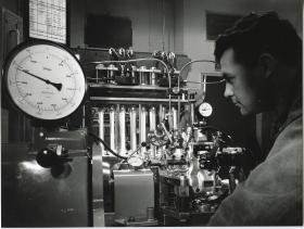 Robert Bosch GmbH, Prüfung von Einspritzpumpen im Pumpenwerk Feuerbach