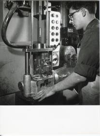 Robert Bosch GmbH, Bearbeitung (Honen) von Metallgehäusen im Pumpenwerk Feuerbach