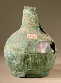 Etruskische Flasche, Hals und Bauch ornamentiert