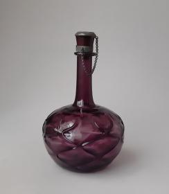 Enghalsflasche mit Montierung