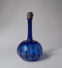 Enghalsflasche mit Montierung