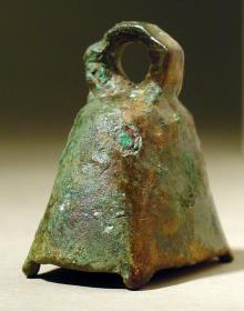 Kleinere viereckige Glocke