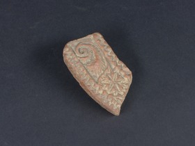 Bruchstück, Blumenmotiv