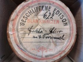 "Chor mit Trommel (Das gleiche Lied wie 620) ["Lied: Entstehung der Kinder"]"