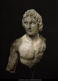 Fragmente einer Statuette Alexanders d. Gr.
