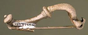 Fibel (eine von 12 Fibeln verschiedener Größe und Arbeit, ...)