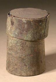 Büchse mit Stulpdeckel