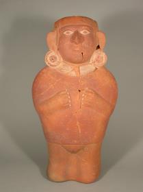 Stehende anthropomorphe Figur