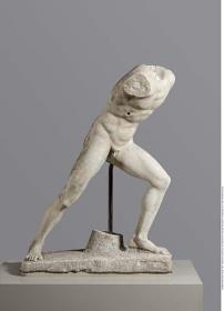 Statue eines verwundeten Niobiden