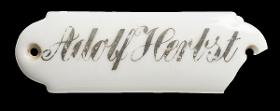 Namensschild "Adolf Herbst"