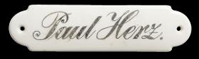 Namensschild "Paul Herz."