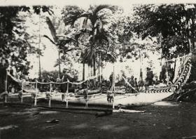 "Ein geheiligtes Canoe."