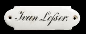 Namensschild "Ivan Lesser."