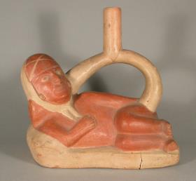 Liegende anthropomorphe Figur